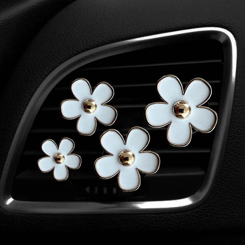 New 4-piece Car Accessories Daisy Design Air Outlet Perfume Decorative Clip Portable Mini Flower Car Air Freshener Diffuser Clip