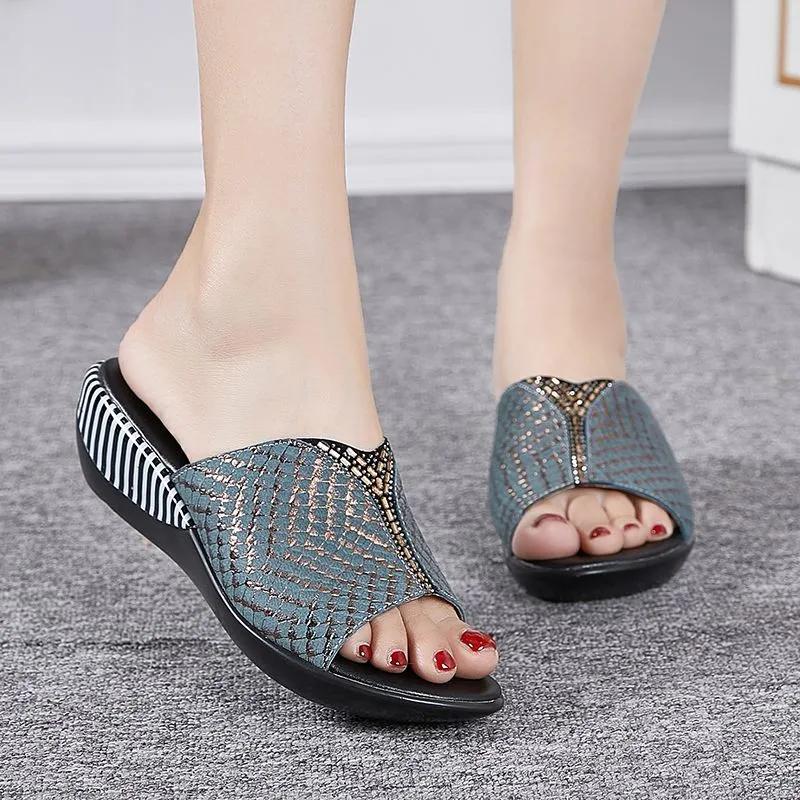 GKTINOO Nowe Klapki z Prawdziwej Skóry Antypoślizgowe Letnie Wysokie Obcasy Wodoodporne Sandały z Cyrkoniami Buty dla Mamy na Zewnątrz