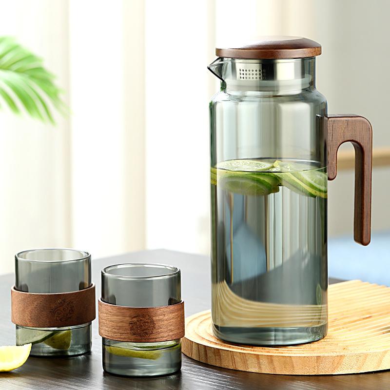 High Borosilicate Glass Wooden Handle Water Jug Heat Resistant Home Use Stylish Pitcher Set