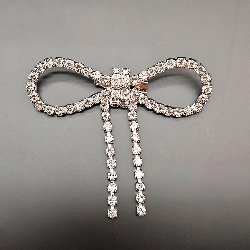 Crystal Bowknot Brooch Charming Women Lapel Pin Gorgeous Rhinestone Sweater Suit Accessory for Special Gatherings