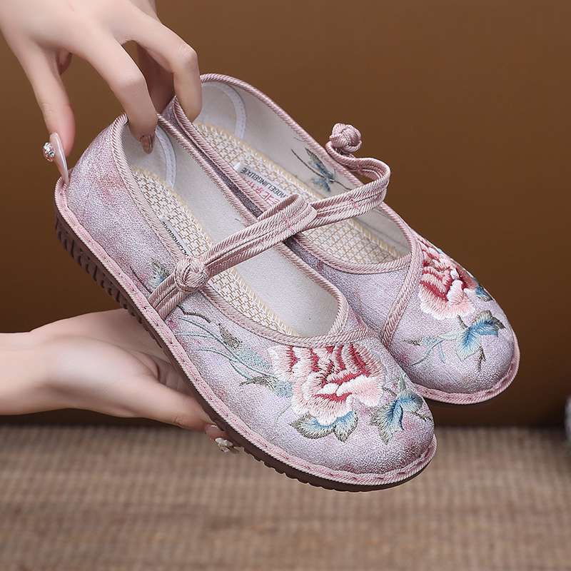 Wiosenne i jesienne buty etniczne haftowane w stylu chińskim pojedyncze buty starożytny kostium wróżki buty Hanfu buty dla matki stare północne buty z tkaniny w