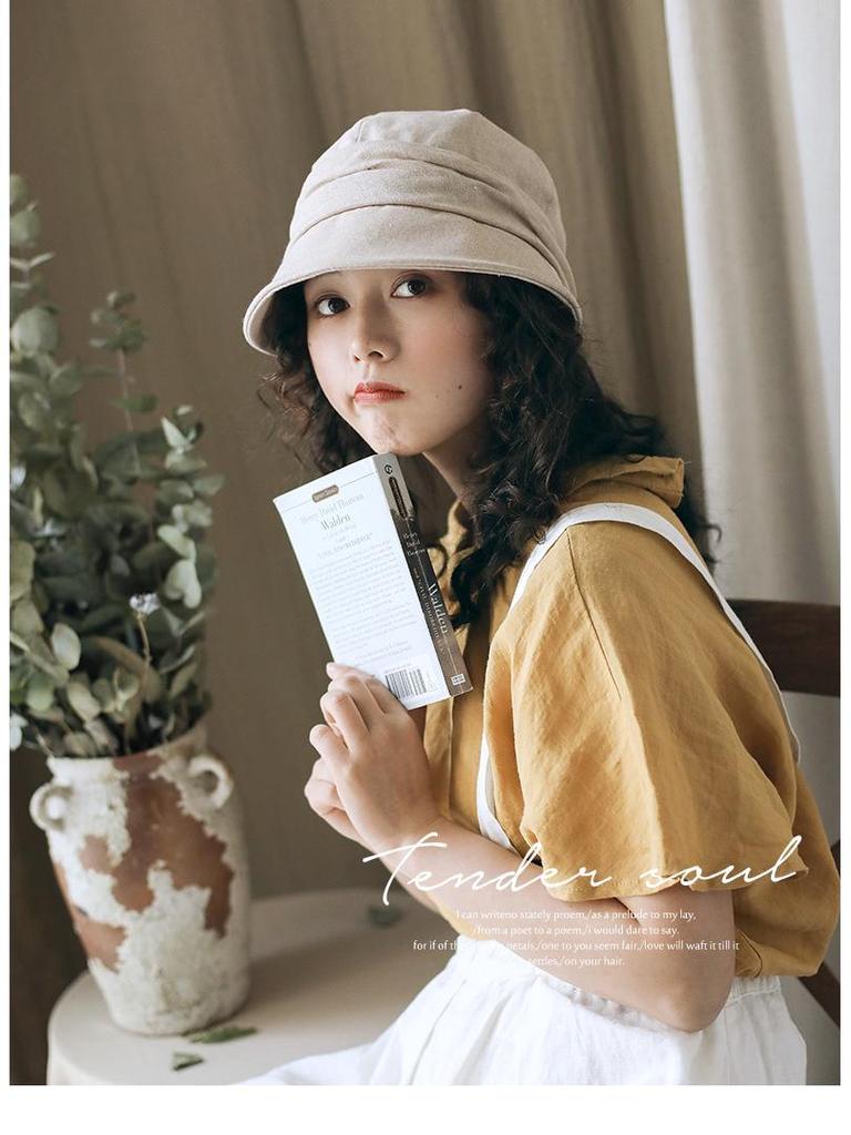 Damen Frühling/Sommer Koreanischer Stil Entenschnabel Baskenmütze: Retro Plissee Fischerhut mit kleiner Krempe für trendige Urlaubskleidung.