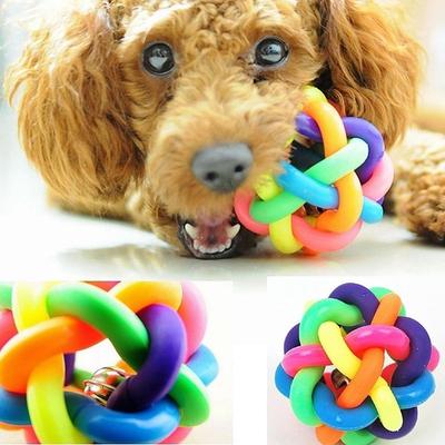 Buntes rundes Kauspielzeug für Hunde und Katzen aus Gummi mit geknotetem Ball und Glocke