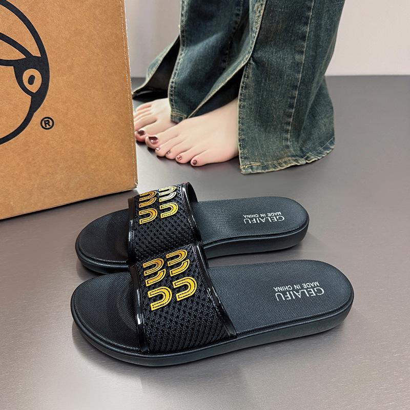 Slippers women's summer out new fashion small fragrant wind beach one-word drag net red versatile indoor cool slippers