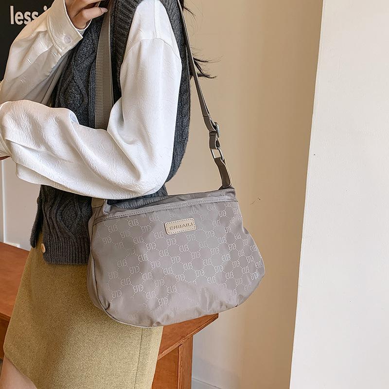 Large capacity bag women's 2025 new fashion casual broadband lightweight versatile shoulder bag fashion messenger bag