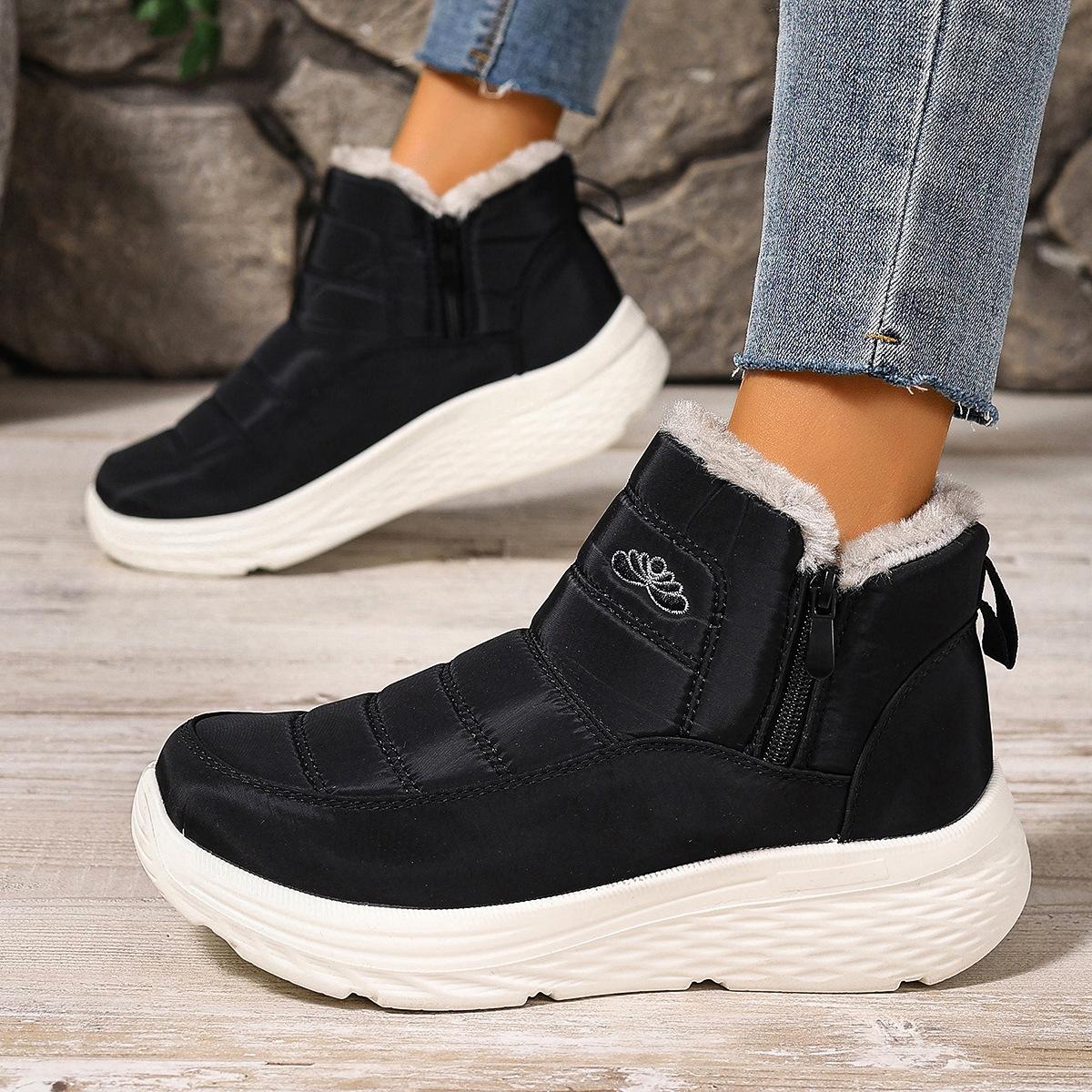 

Snow boots women s 2025 winter large size outdoor warm sports shoes cold-proof thick-soled piled thickened cotton shoes 36