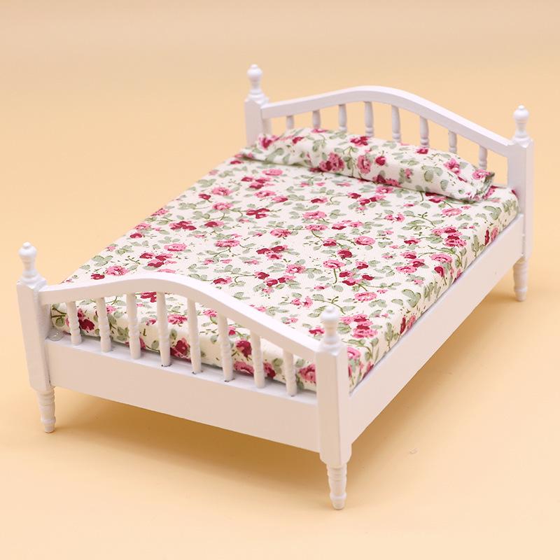 1:12 Dollhouse Miniature Double Bed for Bedroom Scene