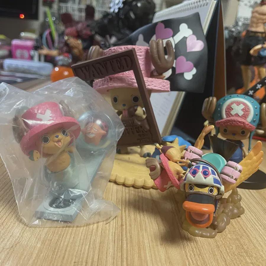 

Bulk Sell Of 4 Chopper Figures