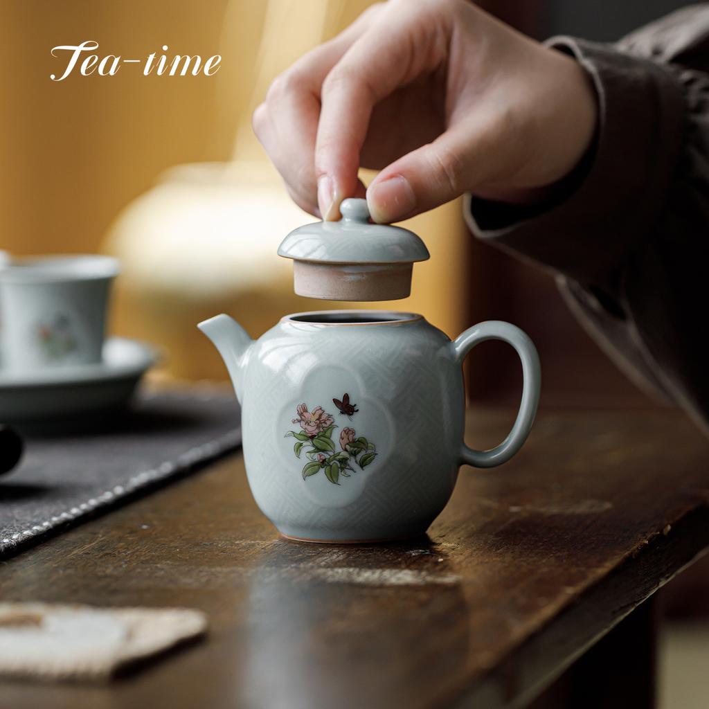 Sky Blue Full of Patterns Teapot Ru Porcelain Tea Brewing Kettle Ceramic Tea Teapots With Filter Chinese Teapot Puer Handmade