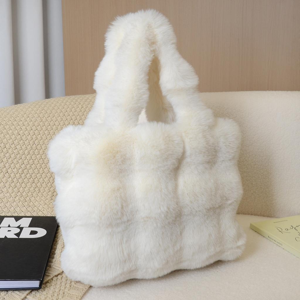 Large capacity autumn and winter imitation rabbit plush bubble hair bag light luxury shoulder tote bag travel bag plush handbag