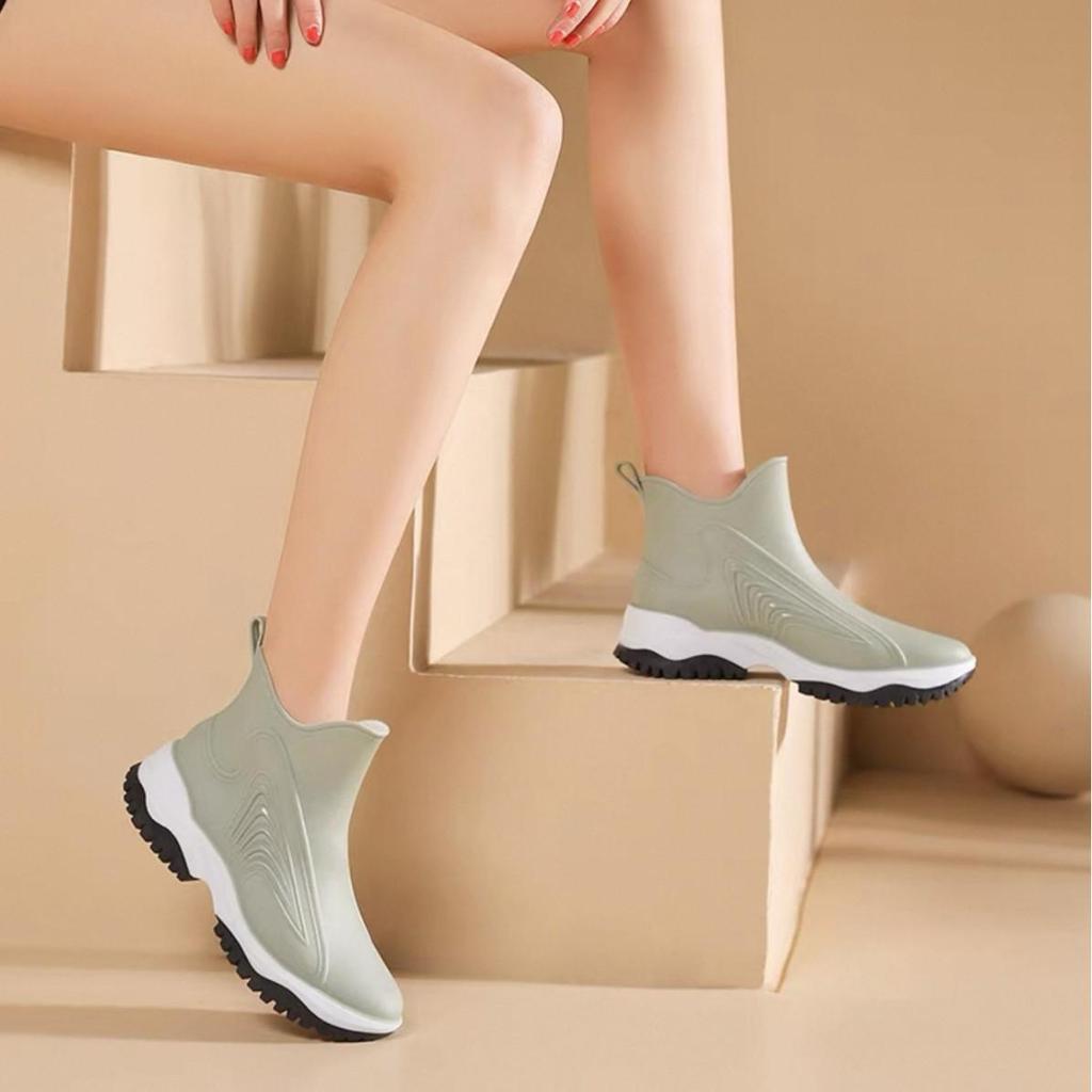 Women's Waterproof Rain Boots: Short-Cuffed Non-Slip Summer Shoes for Outdoor Wear and Kitchen Use.