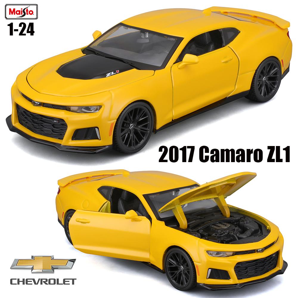 Maisto 1:24 New 2017 Chevrolet Camaro ZL1 simulation alloy car model crafts decoration collection toy tools gift