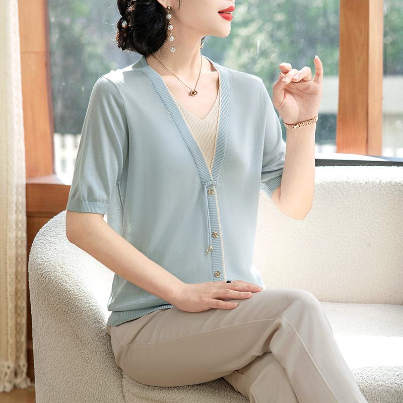 

Mom s Chic Ice Silk Short-Sleeve T-Shirt: Summer Two-Piece Look, Lightweight, New Chinese Style for Middle-Aged & Elderly Women XL (Recommended 100-110 jin)
