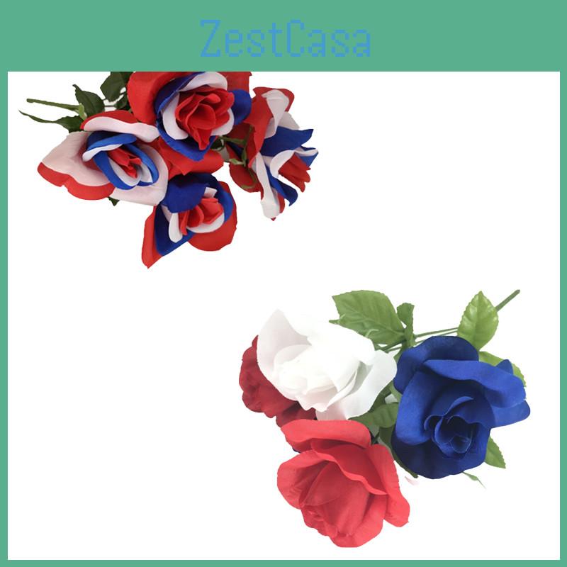 Feiern Sie das Platinjubiläum der Königin mit diesem rot-weiß-blauen Blumendekor.