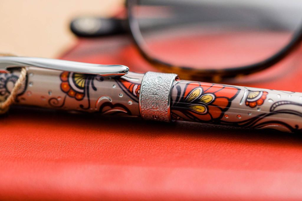 Cross Ballpoint Pen Botanica Red Genuine Imported Product Oil-based AT0642-3