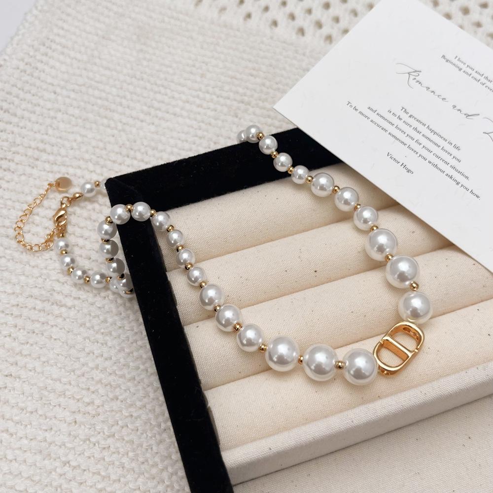 

Новий набір прикрас з французьких перлів від Dijia: Елегантне намисто, браслет та сережки для жінок.