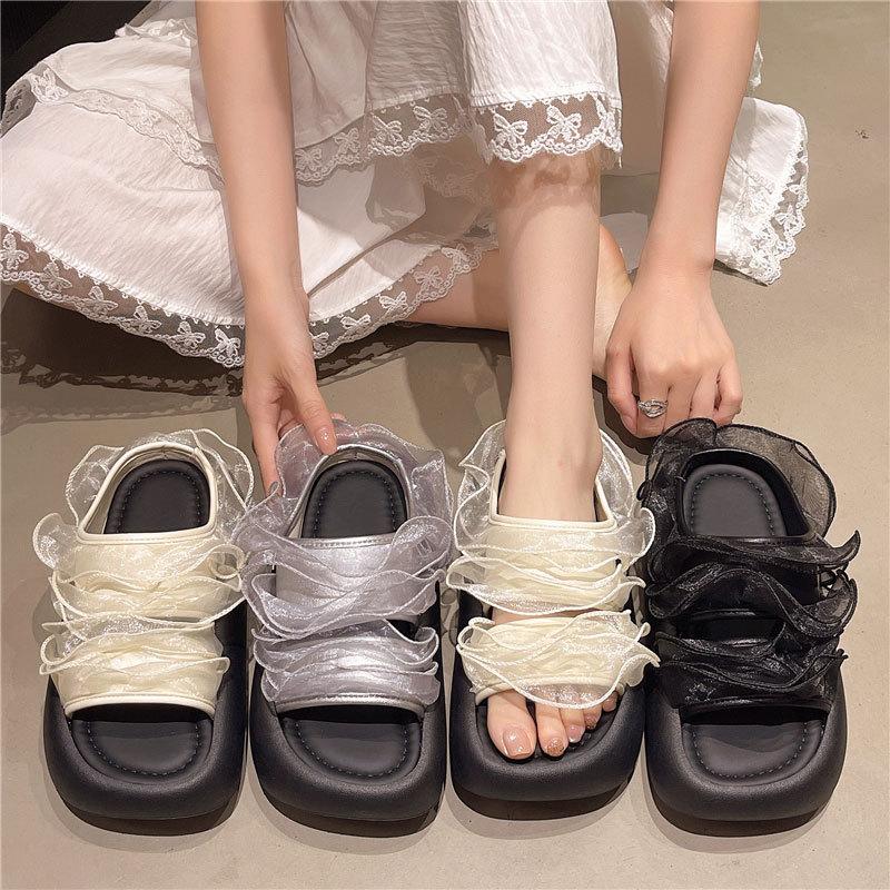 Internet celebrity lace edge muffin platform slippers women's summer wear 2025 new beautiful cool slippers with skirt