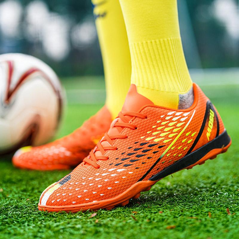 Soccer Shoes Women’s Sneakers Boys' Football Boots School Student Shoes Girls' Football Boots Couple Men Lightweight Sneakers Plus Size 36-45