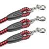 Guinzaglio da passeggio per cani da compagnia a tripla coppia regolabile in nylon a 3 vie senza groviglio con impugnatura morbida imbottita Guinzaglio a 3 teste staccabile