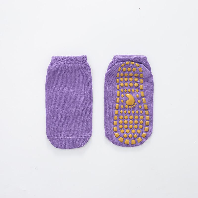 Kids' Non-Slip Trampoline Socks: Lightweight, Breathable, Dot-Grip for Safe Play and Walking, Perfect for Spring & Summer.