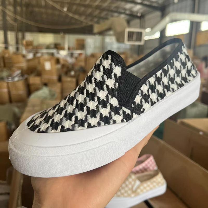 platform canvas shoes, breathable low-top student flats in spring and autumn, one-pedal lazy women's shoes