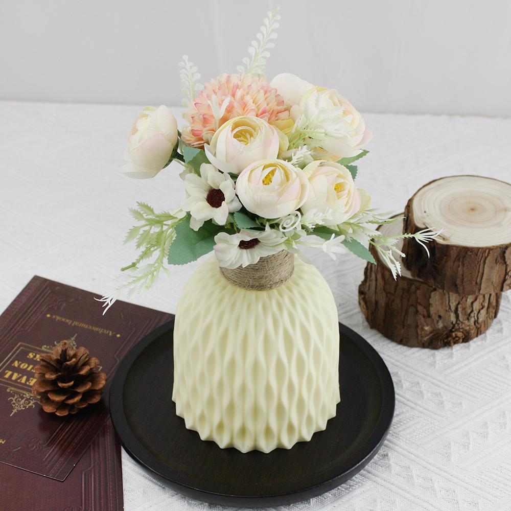 2 Stück Set Ein Bund Simulierte Sträuße und Einfache Blassgelbe Kunststoffvase zur Heimdekoration Wohnzimmer Partydekoration