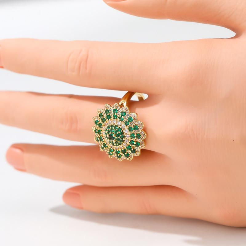 Gorgeous Inlaid White Green CZ Women's Ring Exquisite Gold Color Geometry Daily Wear Party Jewelry Anniversary Gift