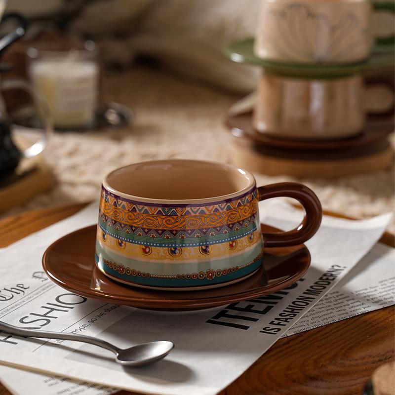 

Light luxury retro British ceramic coffee cup Yunnan impression niche medieval high-value coffee latte cup and saucer set 220
