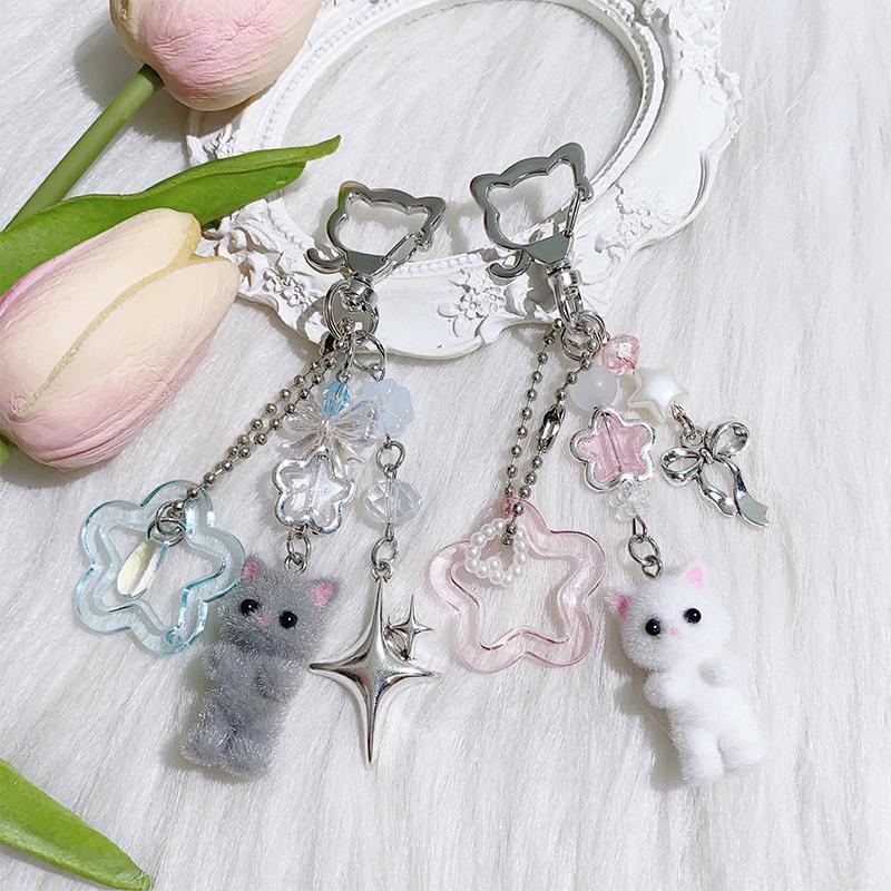 Creative Cute Flocked Kitten Strawberry Pendant Keychain Sweet Animal Keyring Backpack Decoration Accessories Best Friend Gifts