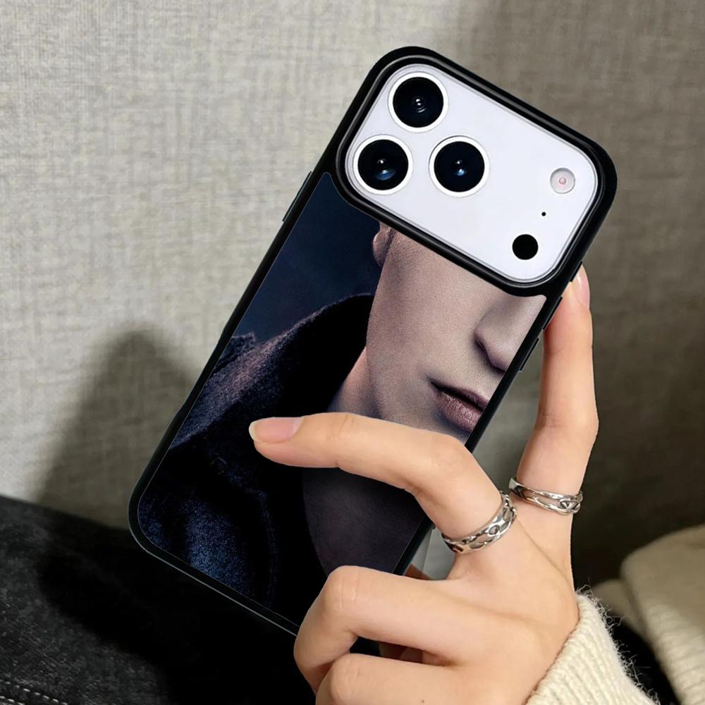 Capa Case for iPhone 17 Air 16 Pro Max 15 Plus 11 13 Mini 14 12 Back Phone Cover Twilight Edward Cullen