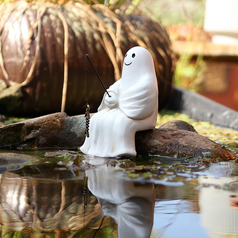 Fishing Ghost Statue Mini Ghost Figurines Halloween Gothic Decor Resin Cute Ghost Fisher Sculpture For Outdoor Garden Pond