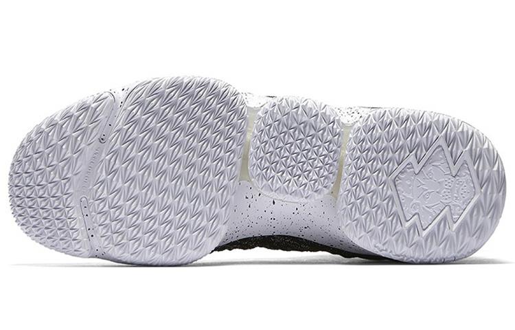 Nike LeBron 15 Ep 'Ashes' 897649-002