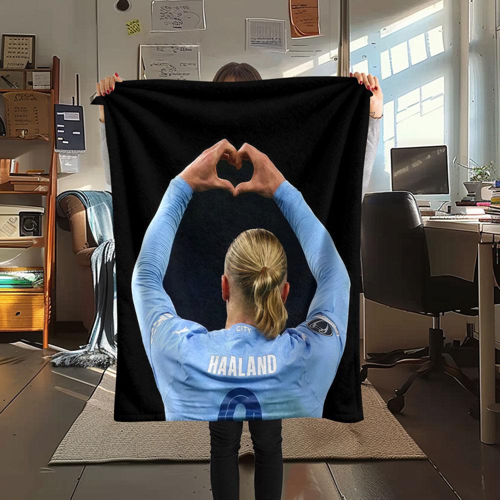 Erling Haaland Printed Flannel Blanket, Soft Throw for Bedroom Sofa, Washable,soccer Fan Merchandise, Great Gift.