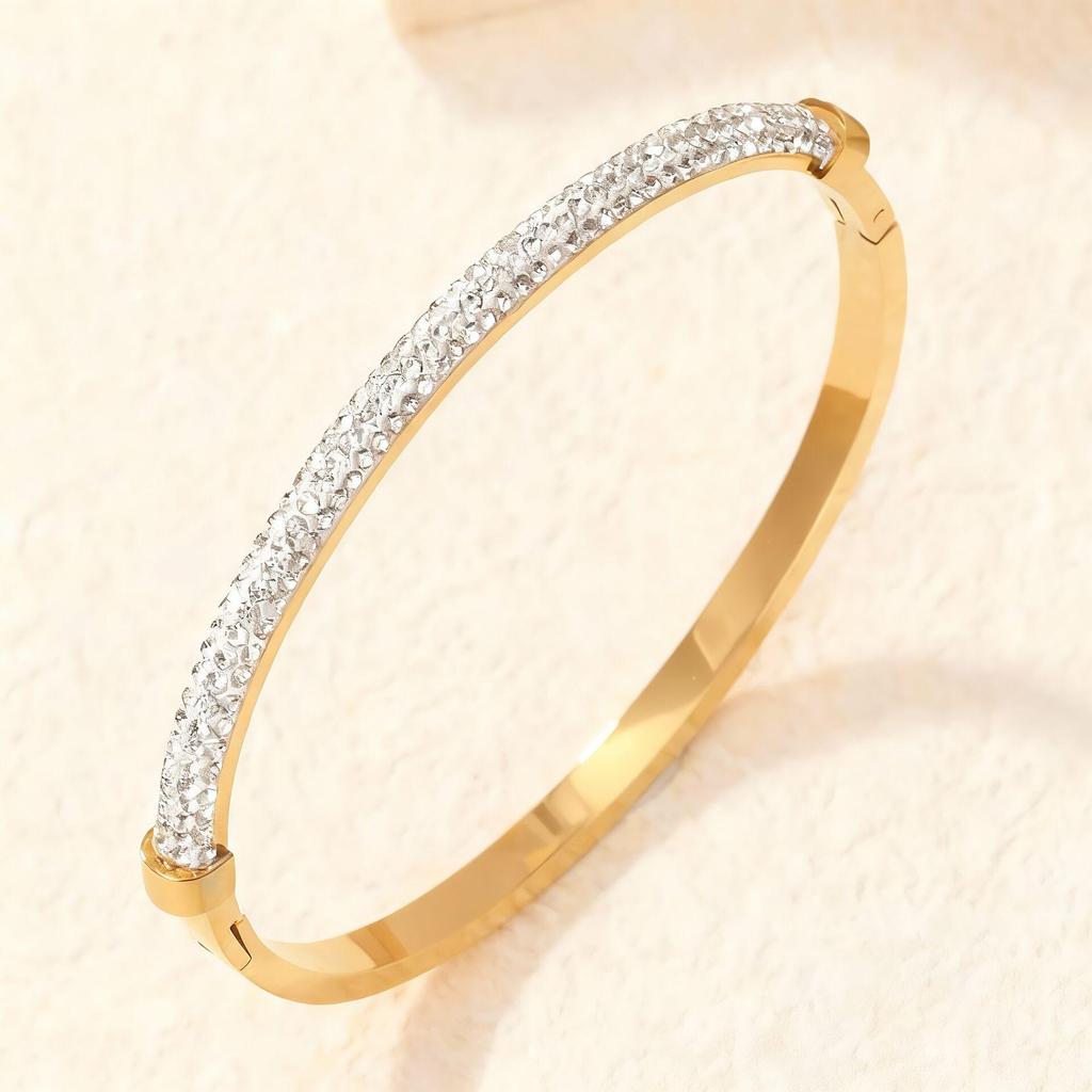 Summer Fashion Stainless Steel 18K Gold-Plated Bracelet Set for Women - Elegant, Simple Jewelry