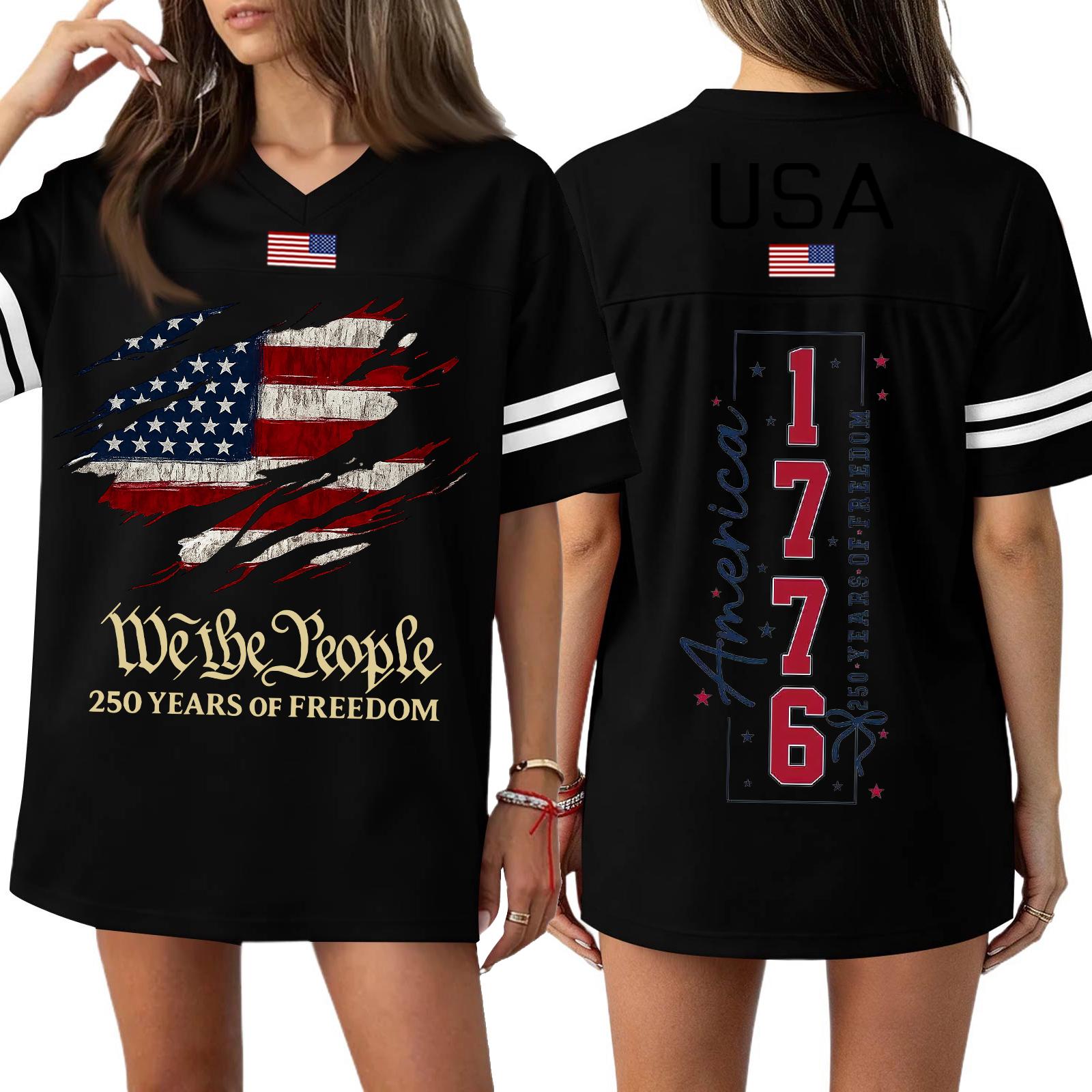 

Womens Short Sleeve V Neck T Shirt Loose Fit Casual Top USA Flag Graphic Print 250 Years of 1776 Letter Design L чёрный