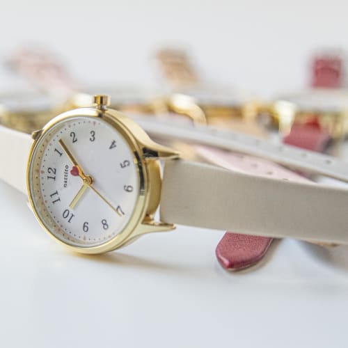 Fieldwork Women's Analog Watch with Leather Strap and Heart-Shaped Second Hand, Red, Queen JN020-5