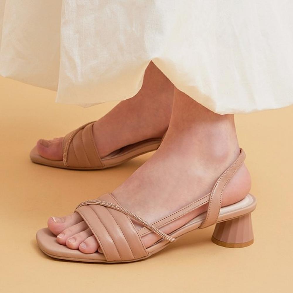 

Elizabeth Stewart Women Lambskin Jewel Line Sandals Ebal147310 white/255