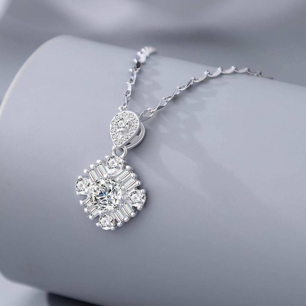 Korean Style S925 Sterling Silver Snowflake Star Cluster Pendant Necklace - Women's Versatile Full Diamond Accessory, Perfect Christmas Gift