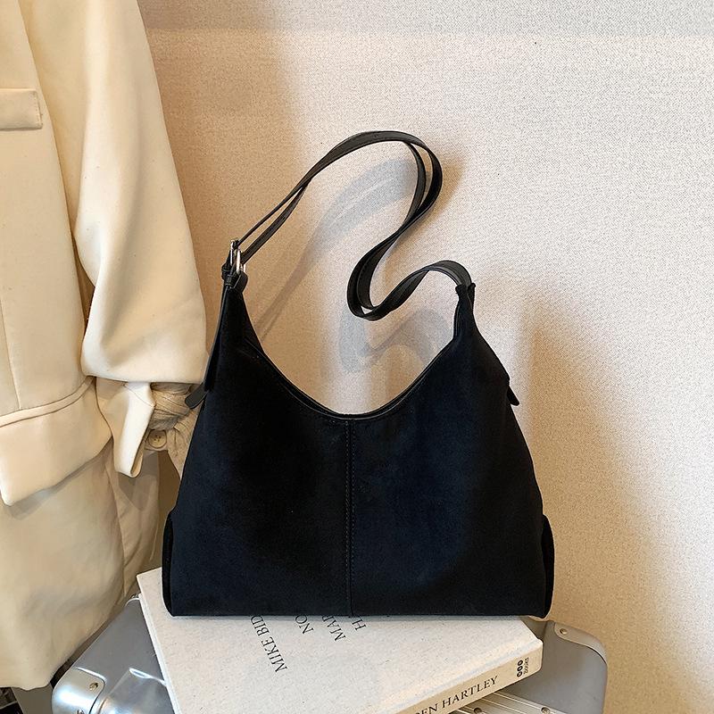 Stylish Suede Retro One-Shoulder Tote: Versatile Large-Capacity Commuter Bag