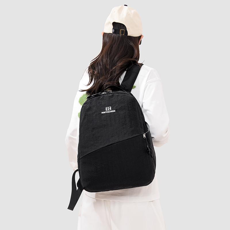 Lightweight Outdoor Sports Backpack for Men and Women Casual Travel Nylon Bag with Arc Shoulder Straps Dual-tone Available