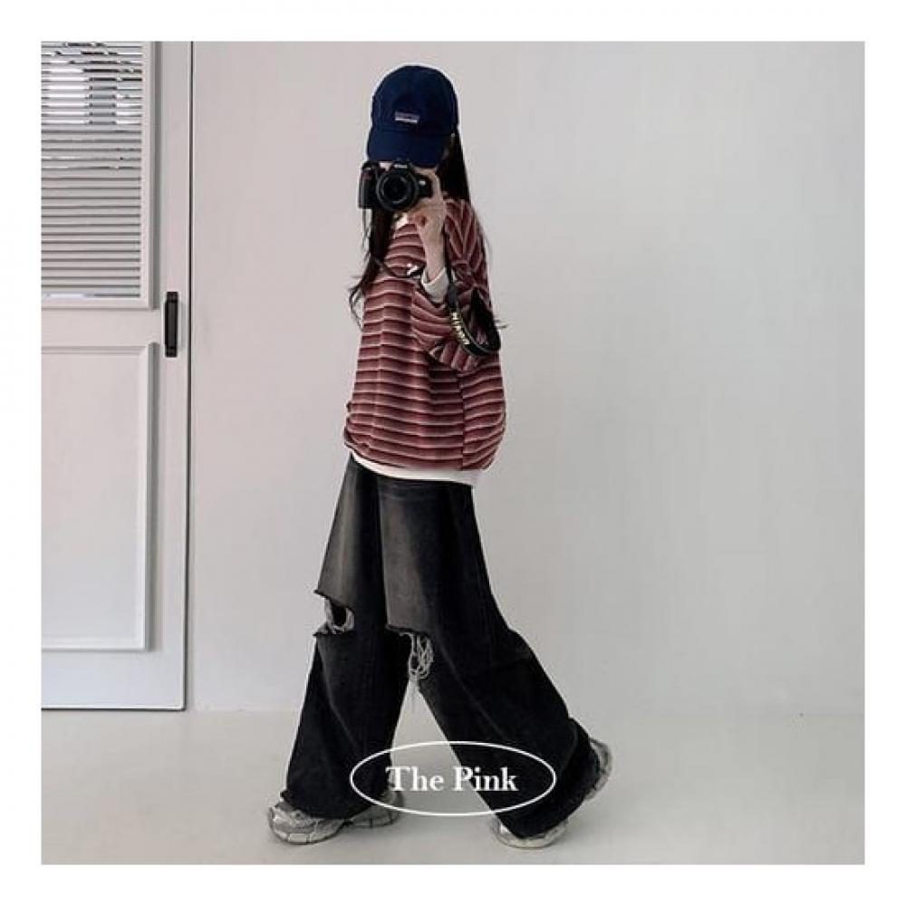 The Pink Men Embroidery Stripe Sweatshirt