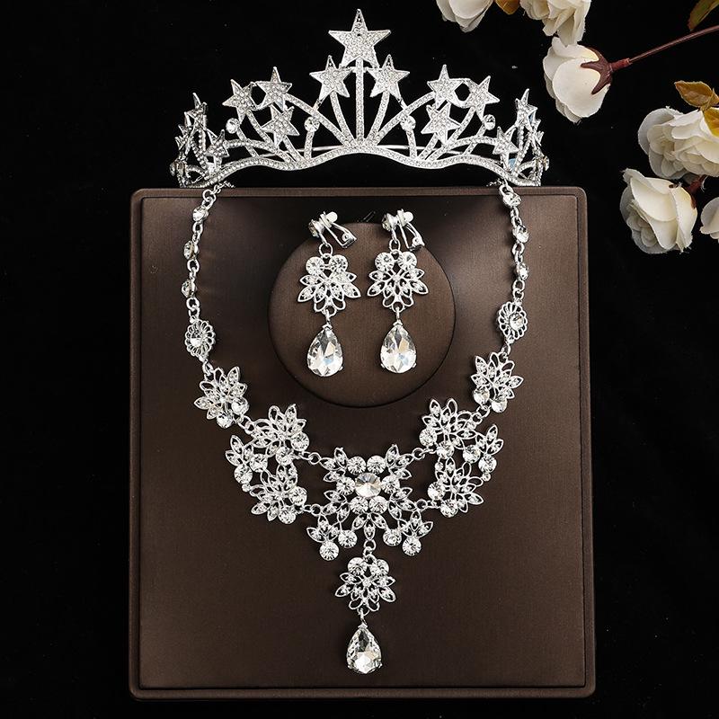 Ensemble Nuptial Féerique: Couronne, Collier & Boucles d'oreilles – Parfait pour un Mariage ou un Anniversaire