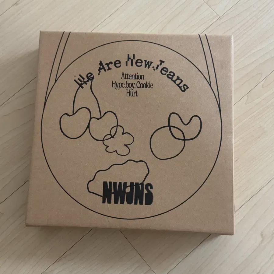 NewJeans White Bag Album White Attention