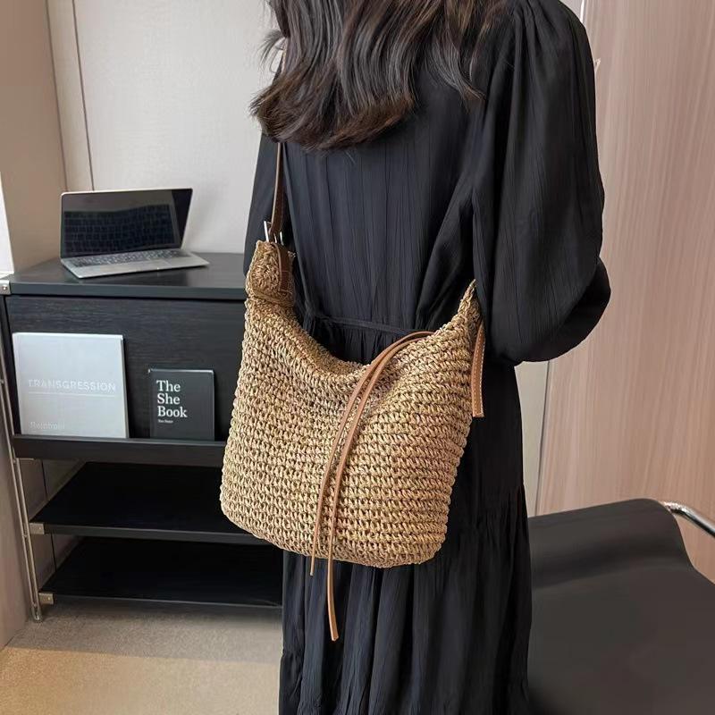 Große Kapazität Stroh Tasche Sommer Eimer handgewebte Tote Luxus Design Damen Handtasche böhmischen Stil Schulter Umhängetaschen