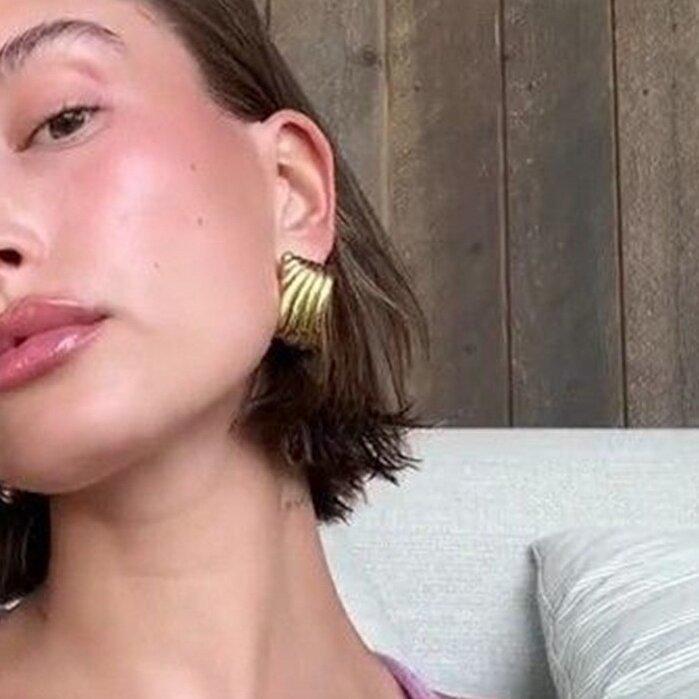 Chic Stainless Steel 18K Gold Wave Pattern Earrings - Light Luxury Geometric Studs