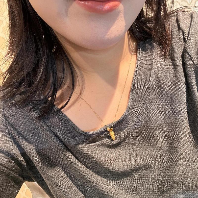 Light Luxury High-End Brushed Carrot Necklace Inlaid With Zircon Unique Design Pendant Versatile Niche Collarbone Chain