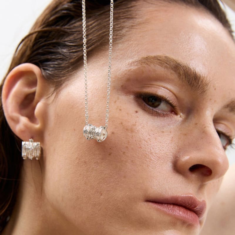 

ahjeong VINE _ NE. SILVER / W Cubic Black