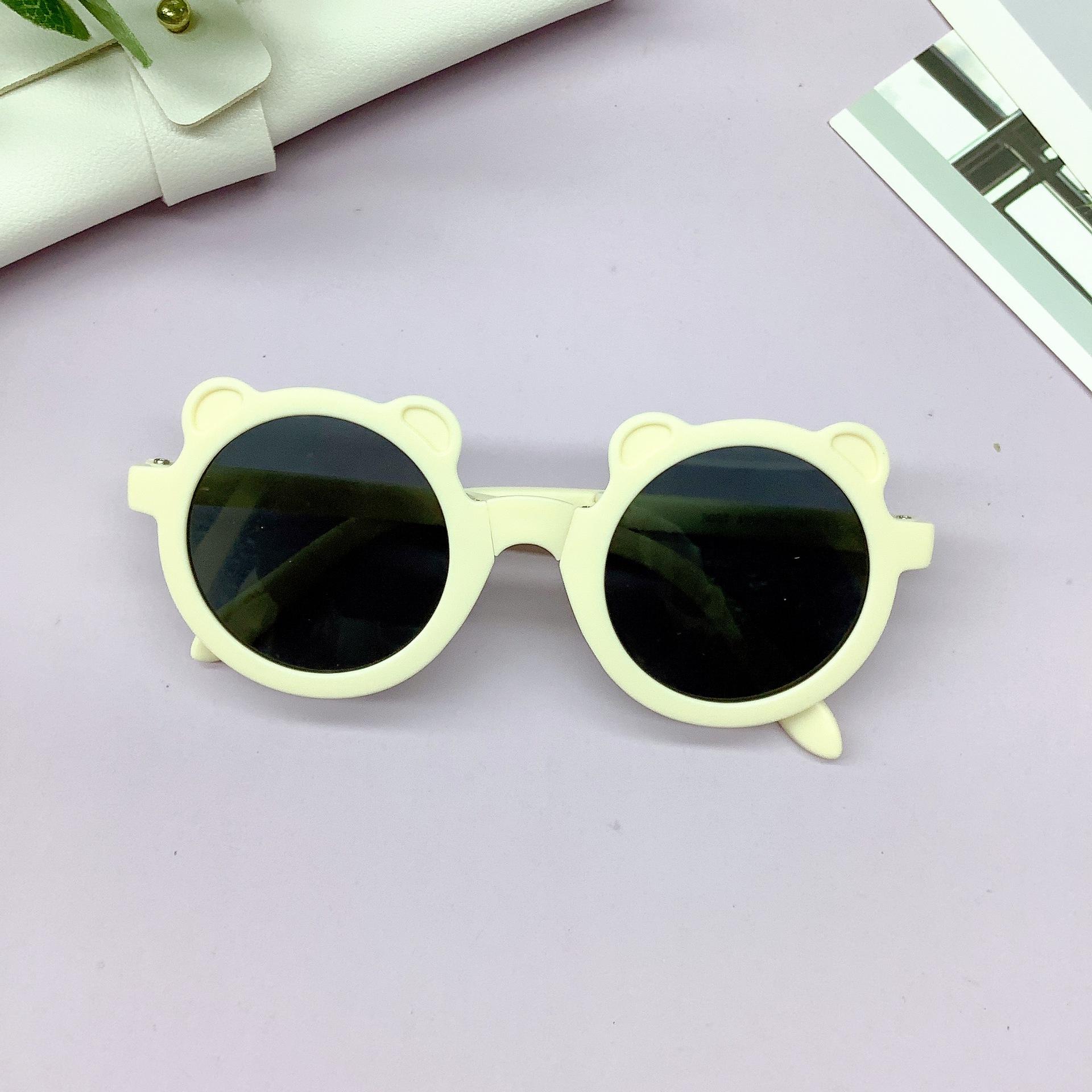 

Солнцезащитные очки Retro Candy Color Classic Bear, складные, портативные, для путешествий, пляжа, серфинга, очки для мальчиков и девочек, Tide молочный белый