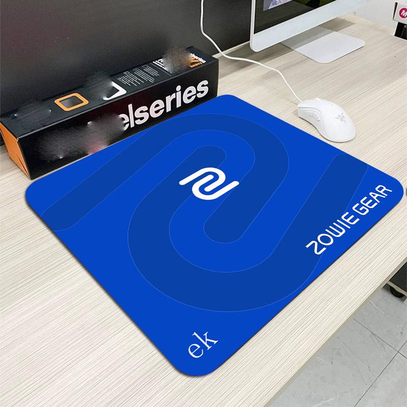 

Пользовательский утолщенный коврик для киберспортивной игры с обработанным краем - Тема Грейхаунд для FPS и LOL Size 019