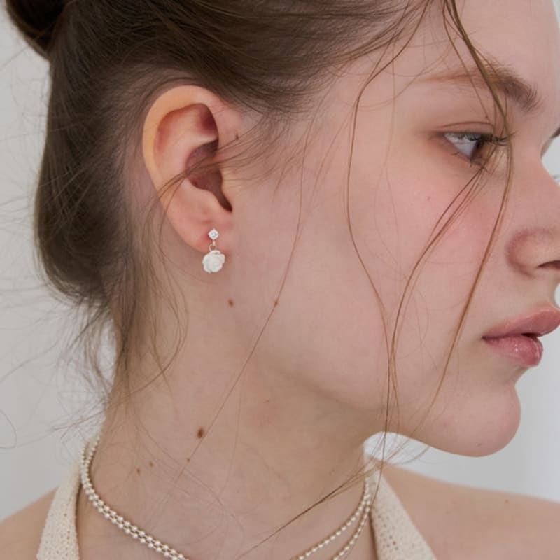 STILL INSTANT Rose with Dew - Earring 08 (2colors)